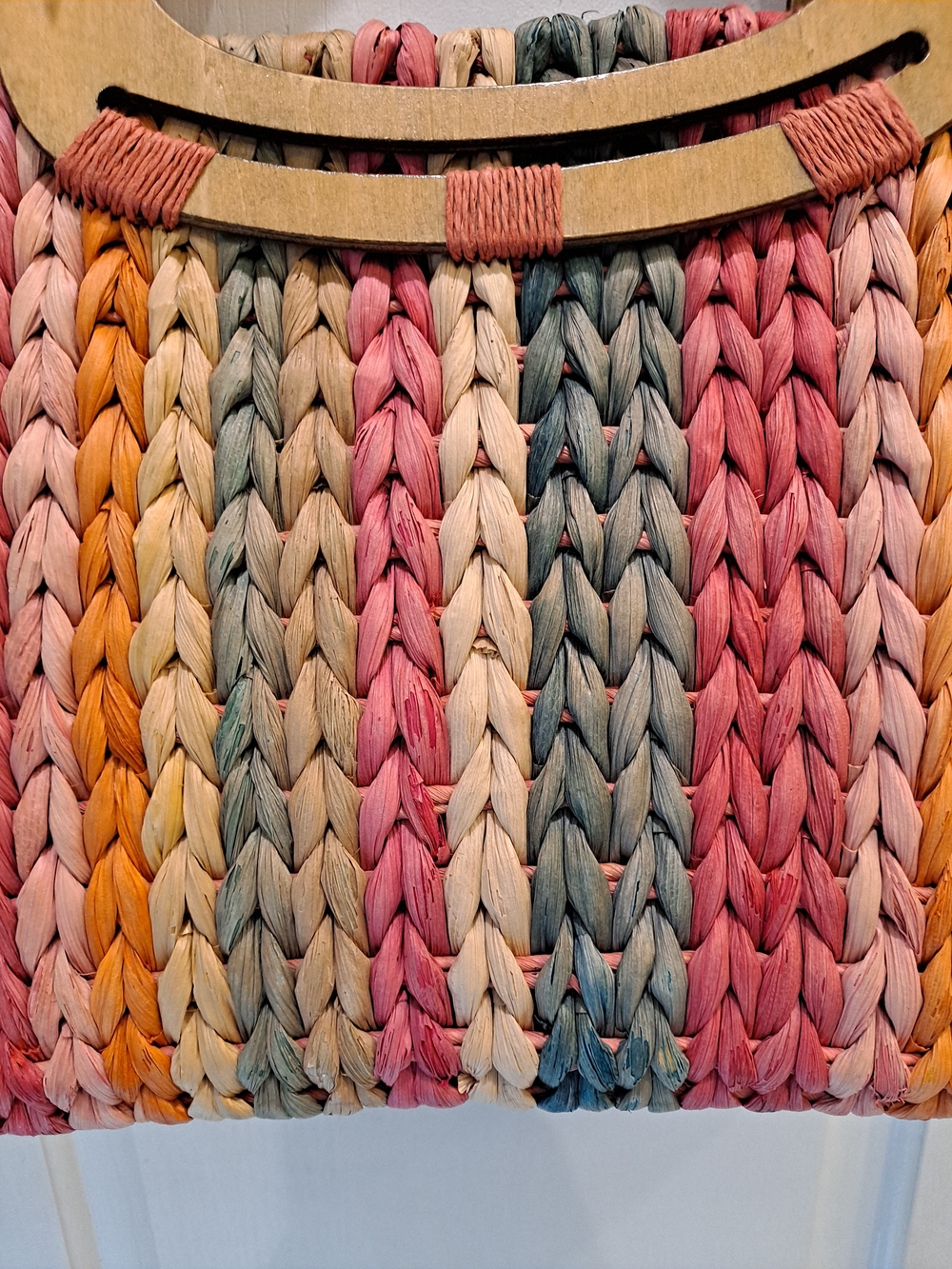 Cappelli Straworld Rainbow Braided Straw Tote w/Wooden Oval Handles Vintage Boho - Picture 2 of 10